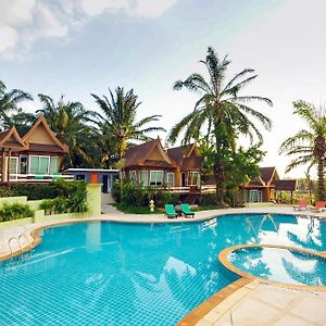 Palm Paradise Resort